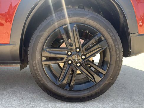 Used 2024 Chevrolet Trax ACTIV w/ Sunroof Package FWD image 9