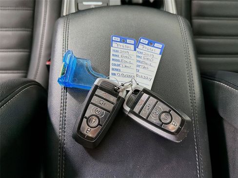 Used 2019 Ford Edge SEL w/ Equipment Group 201A AWD/4WD image 39