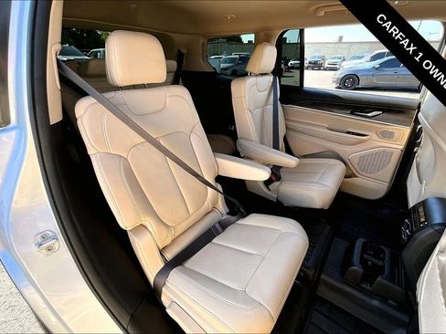 Used 2021 Jeep Grand Cherokee L Limited AWD/4WD image 24