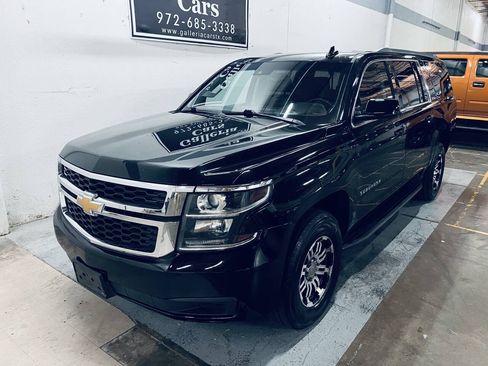 Used 2018 Chevrolet Suburban LT AWD/4WD image 3