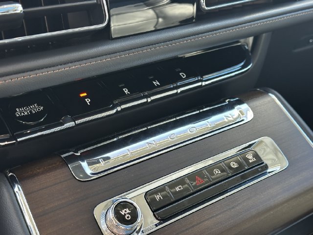 Certified 2025 Lincoln Aviator Reserve w/ Equipment Group 201A AWD/4WD image 25