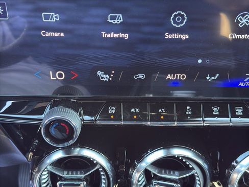 New 2026 Chevrolet Blazer EV LT image 18