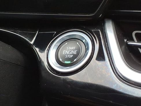 Used 2024 Chevrolet Trax RS FWD image 16