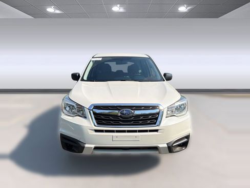 Used 2018 Subaru Forester 2.5i AWD/4WD image 6