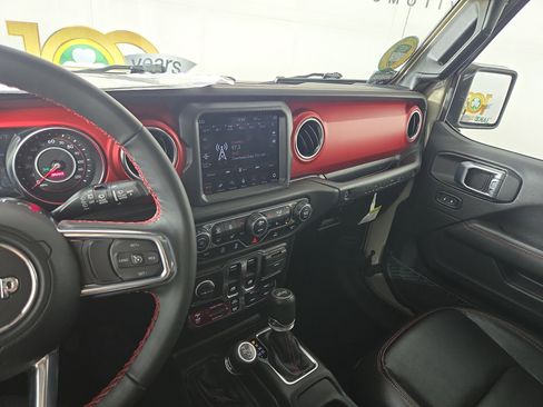 Certified 2022 Jeep Wrangler Rubicon w/ LED Lighting Group image 25