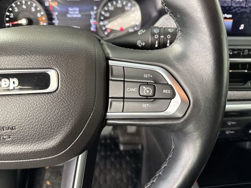 Used 2022 Jeep Compass Latitude image 13