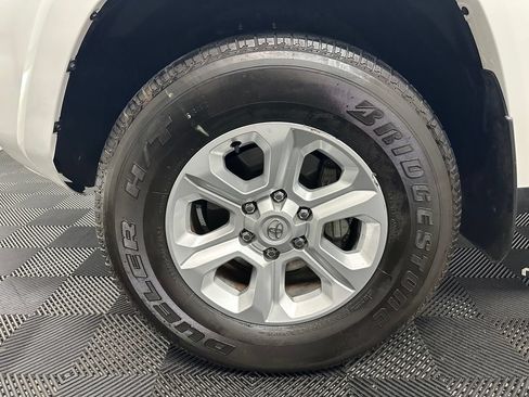 Used 2023 Toyota 4Runner SR5 Premium w/ Moonroof Package AWD/4WD image 37