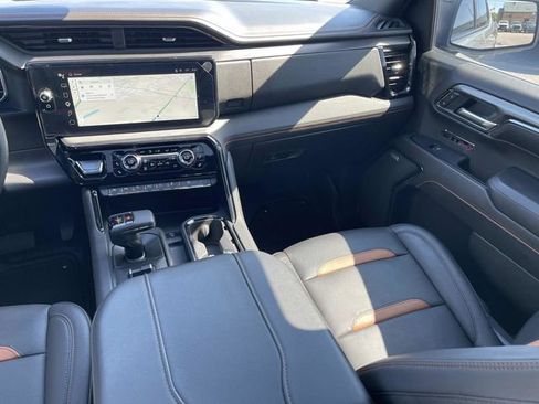 Used 2024 GMC Sierra 1500 AT4 w/ Technology Package AWD/4WD image 15