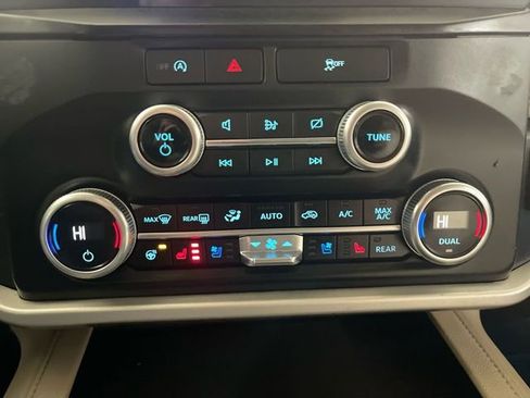 Used 2024 Ford Expedition Max Limited AWD/4WD image 19