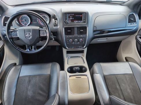 Used 2020 Dodge Grand Caravan SXT FWD image 28
