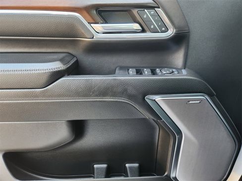 Used 2024 GMC Sierra 2500 Denali w/ Denali Reserve Package image 19