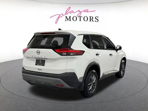 Used 2022 Nissan Rogue S FWD image 4