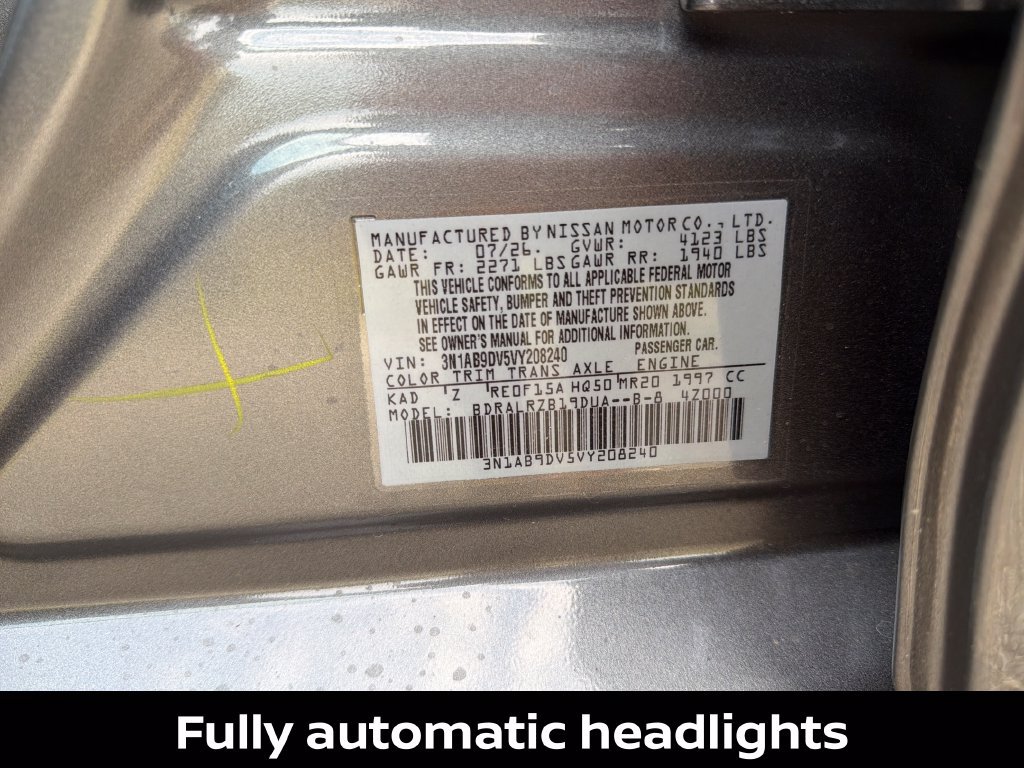 Certified 2027 Nissan Sentra SR w/ Floor Mat Package FWD image 32
