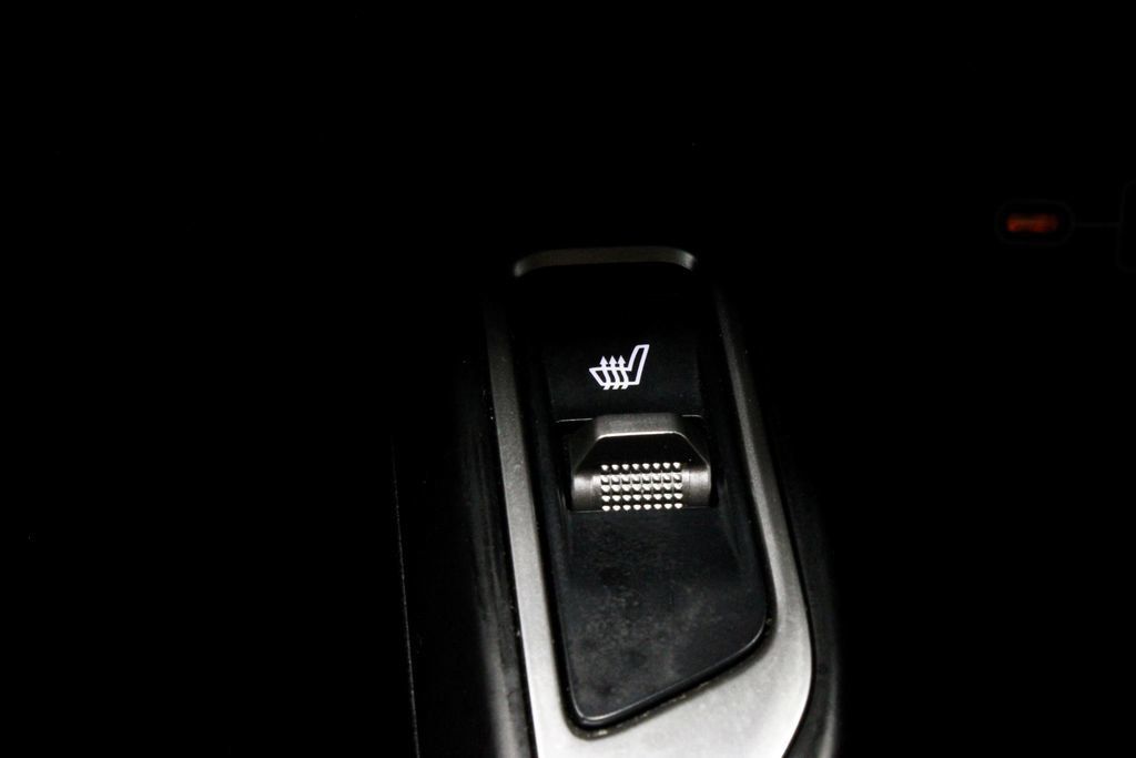 Used 2024 Kia Sorento S FWD image 5