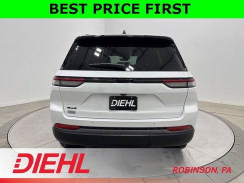 New 2026 Jeep Grand Cherokee Altitude image 6