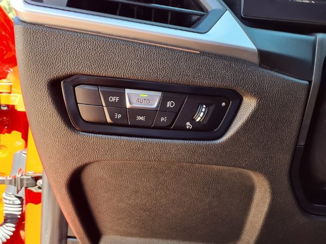 Used 2023 BMW 330i Sedan w/ Premium Package RWD image 19