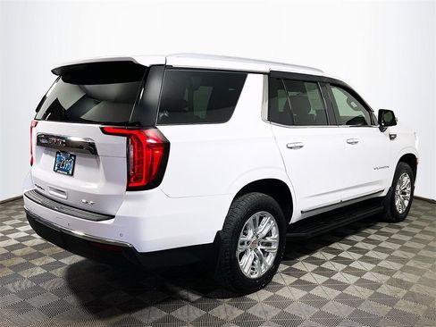Used 2022 GMC Yukon SLT w/ SLT Premium Package image 8