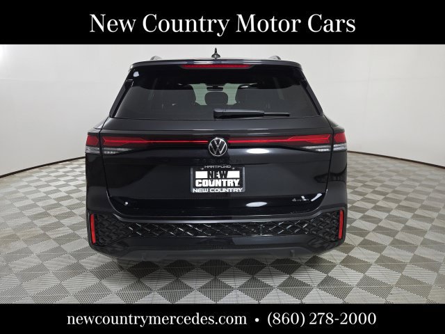 Used 2025 Volkswagen Tiguan SE R-Line AWD/4WD image 6