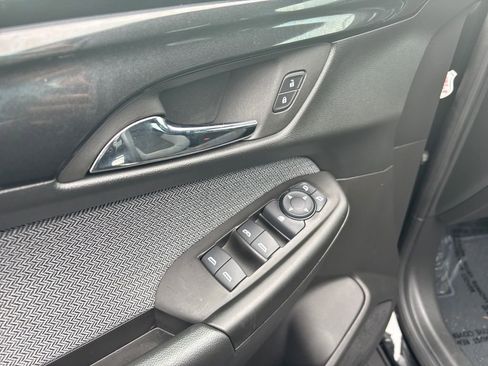 Used 2025 Chevrolet TrailBlazer LT AWD/4WD image 24