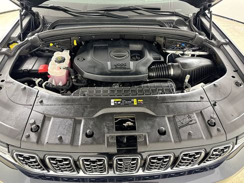 Used 2024 Jeep Grand Cherokee L Summit AWD/4WD image 27