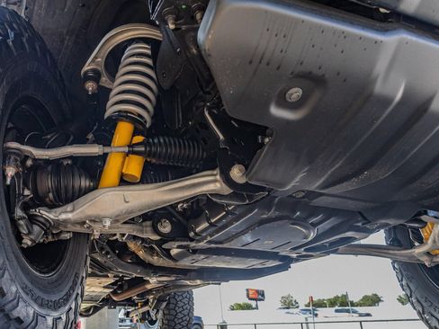 Used 2025 Ford Bronco Badlands AWD/4WD image 8