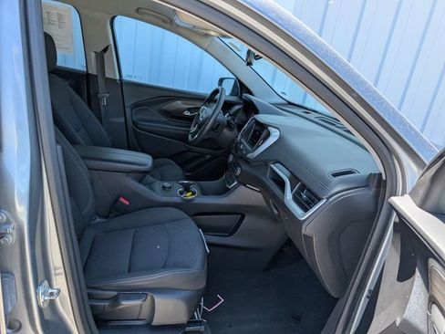 Used 2024 GMC Terrain SLE AWD/4WD image 19