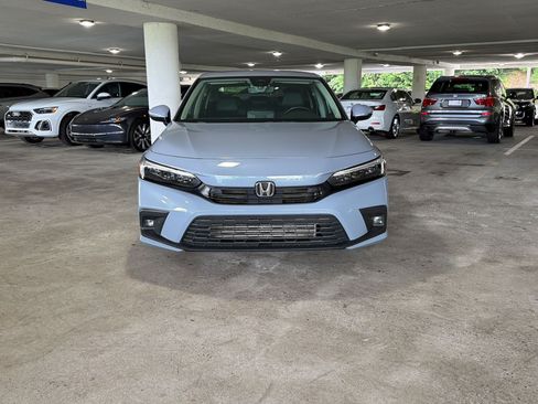 Used 2024 Honda Civic Touring image 5