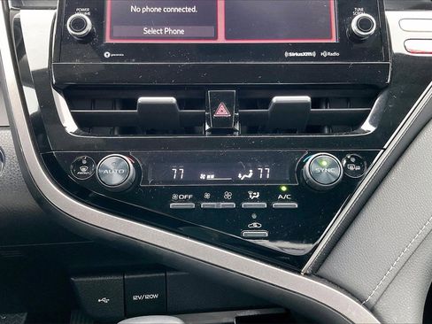 Used 2022 Toyota Camry XSE image 18