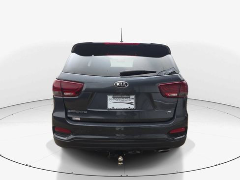 Used 2020 Kia Sorento FWD V6 image 5