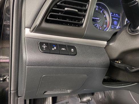 Used 2020 Hyundai Elantra Value Edition w/ Cargo Package (C1) image 23