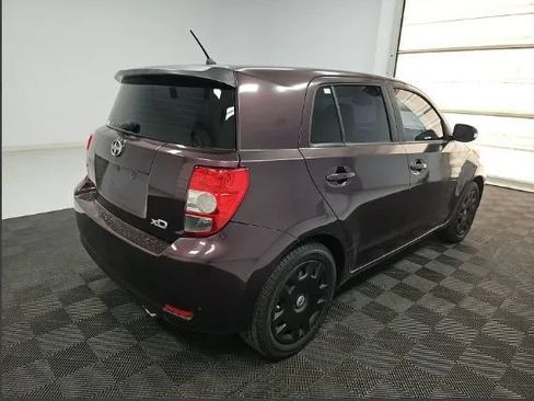 Used 2011 Scion xD FWD image 2