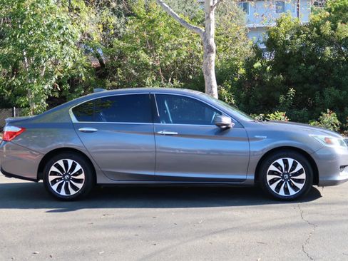 Used 2015 Honda Accord EX-L image 6