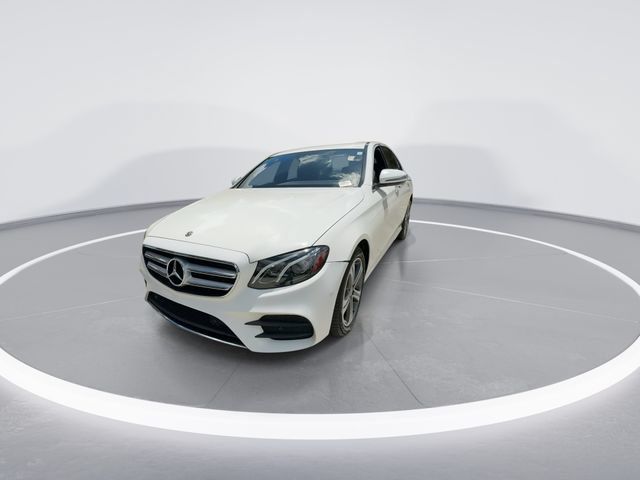 Used 2018 Mercedes-Benz E 300 4MATIC image 3