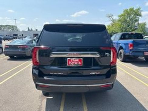 Used 2021 GMC Yukon AT4 w/ Rear Media and Nav Package AWD/4WD image 4