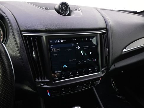 Used 2021 Maserati Levante GranSport image 32