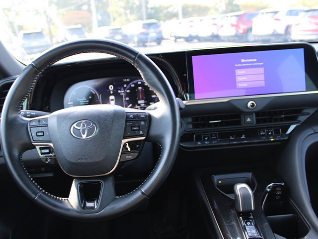Used 2024 Toyota Crown AWD/4WD image 10