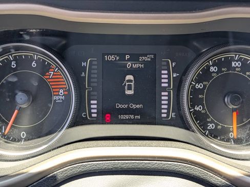 Used 2018 Jeep Cherokee Latitude w/ Cold Weather Group AWD/4WD image 22