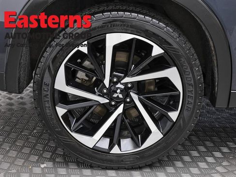 Used 2024 Mitsubishi Outlander SE AWD/4WD image 30