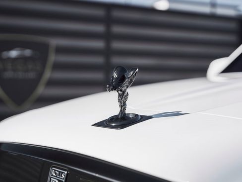 Used 2023 Rolls-Royce Cullinan Black Badge w/ Driver's Package image 8