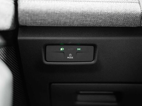 New 2026 Volkswagen Tiguan S image 23