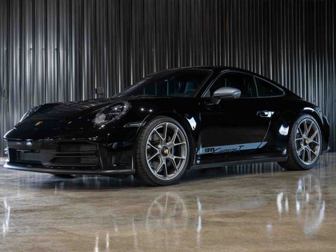 Used 2026 Porsche 911 Carrera T RWD image 1