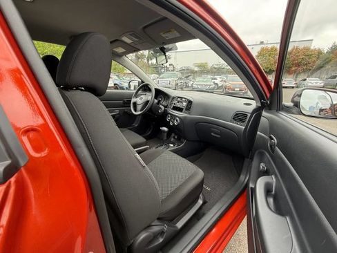 Used 2010 Hyundai Accent GS FWD image 20