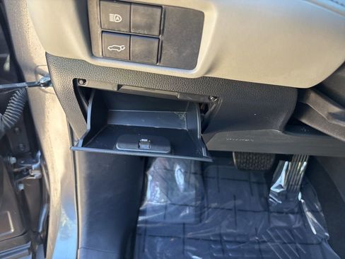 Used 2021 Toyota Highlander LE image 29