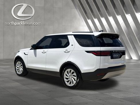 Used 2024 Land Rover Discovery S AWD/4WD image 2