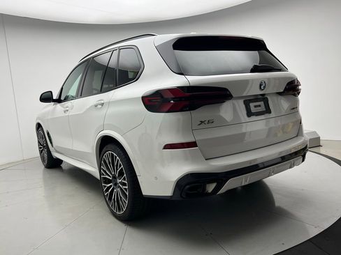 Certified 2024 BMW X5 xDrive40i w/ M Sport Package AWD/4WD image 4