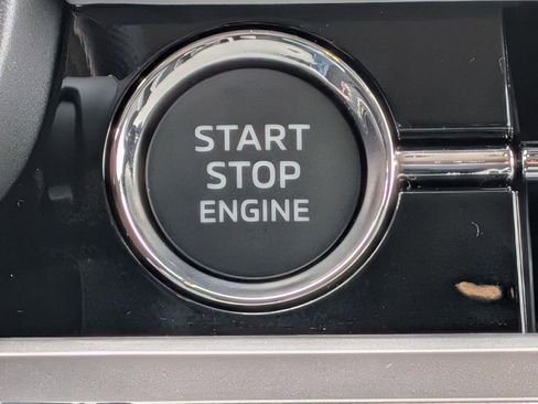 New 2026 Mitsubishi Outlander SE image 20