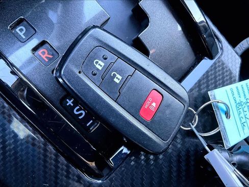 Certified 2024 Toyota 4Runner TRD Off-Road Premium image 14