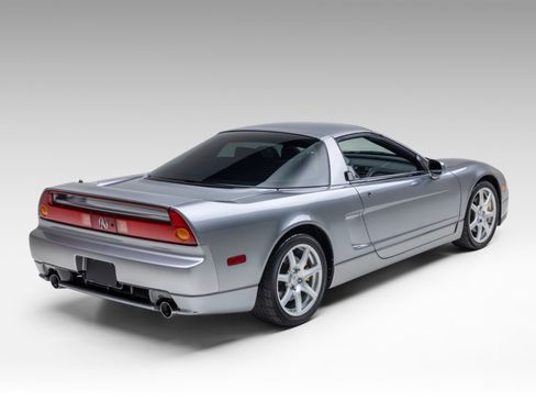 Used 2004 Acura NSX T image 6