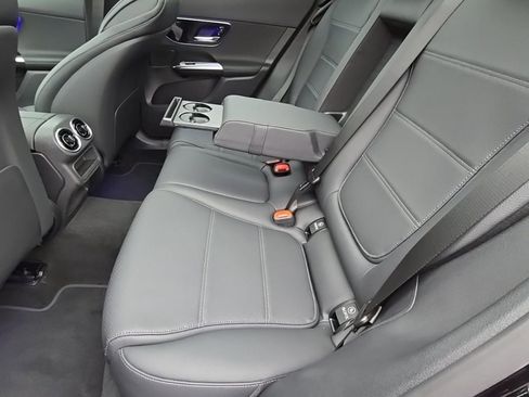 New 2026 Mercedes-Benz GLC 300 4MATIC image 29