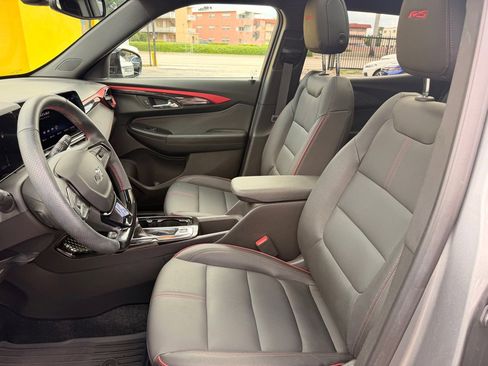 Used 2025 Chevrolet TrailBlazer RS w/ Convenience Package FWD image 14